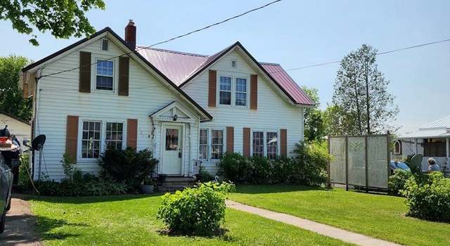 Photo of 323 Spaulding St, Tigerton, WI 54486