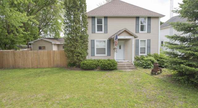 Photo of 148 Mason St, Rosholt, WI 54473
