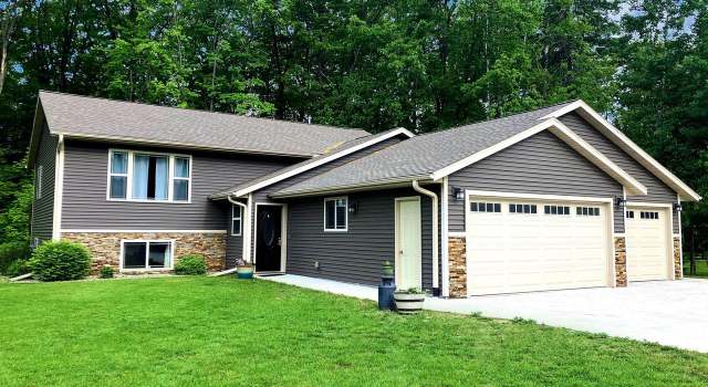 Photo of 120 Velma Ln, Hatley, WI 54440