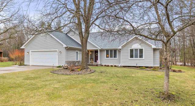 Photo of 1411 Skyline Dr, Stevens Point, WI 54482