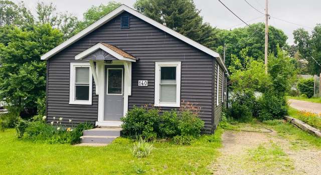 Photo of 140 Jackson St, Iola, WI 54945