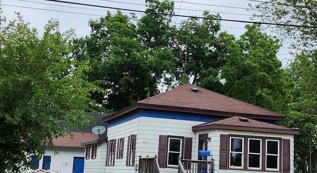 Photo of 319 E Division St, Shawano, WI 54166