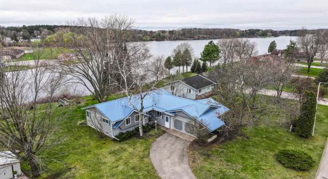 Photo of 301 Riverview Dr, Marion, WI 54950