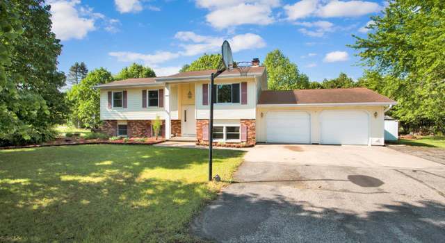 Photo of 3301 Larry Dr, Plover, WI 54467