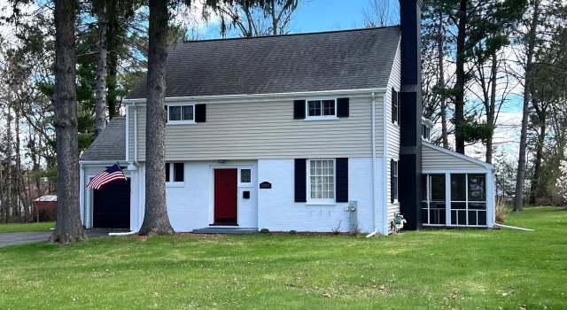 Photo of 1002 W 8th St, Marshfield, WI 54449