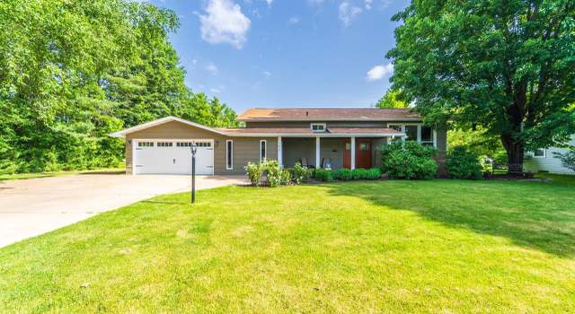Photo of 102 James Ave, Rothschild, WI 54474