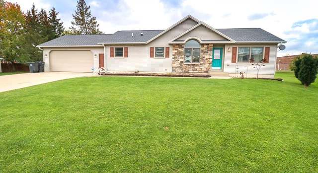 Photo of 306 W 28th Cir, Marshfield, WI 54449