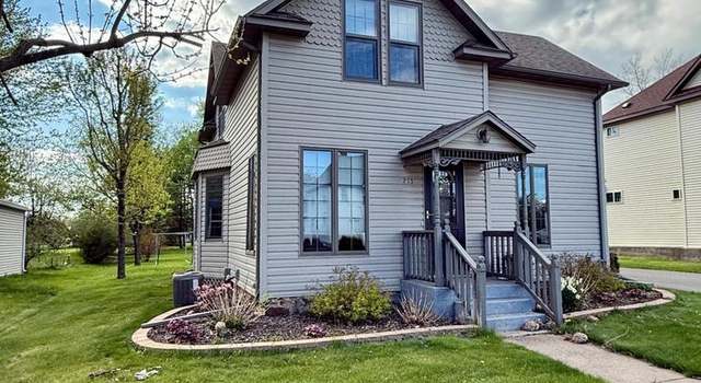 Photo of 211 S 4th St, Abbotsford, WI 54405