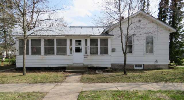Photo of 910 Wisconsin St, Wisconsin Rapids, WI 54494