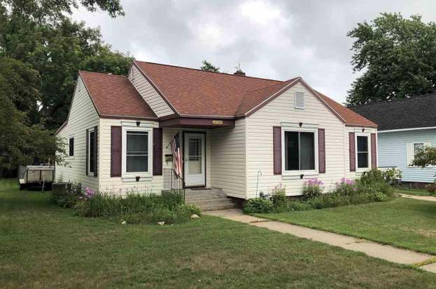 717 Michigan Ave Stevens Point Wi 54481 3 Beds 1 Bath