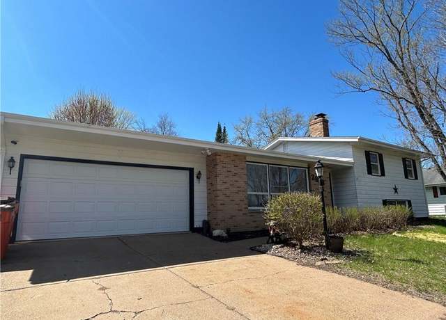 Property at 2858 12th St, Eau Claire, WI 54703, 4 beds, 2.5 baths