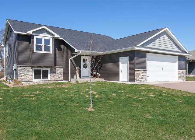 Property at 535 Prairie Rd, New Richmond, WI 54017, 4 beds, 3 baths