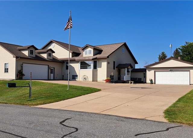 Property at 9020 120th Ave, Bloomer, WI 54724, 4 beds, 3 baths