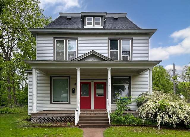 Property at 1120 7th St Unit 1-2, Menomonie, WI 54751, 7 beds, 2 baths