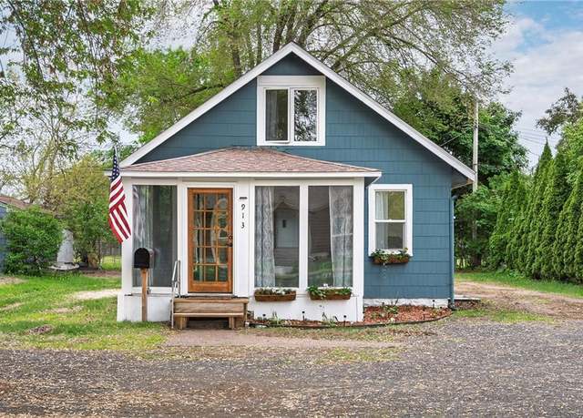 Property at 913 Cameron Trl, Eau Claire, WI 54703, 2 beds, 1 bath