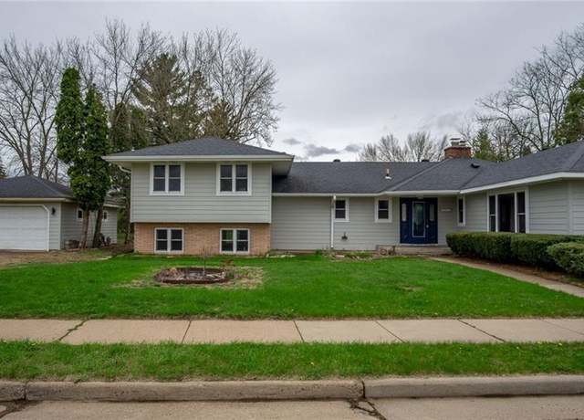 Property at 1413 E Clairemont Ave, Eau Claire, WI 54701, 4 beds, 3 baths