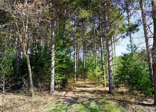 Property at 2408 Mitchell Rd, Eau Claire, WI 54701