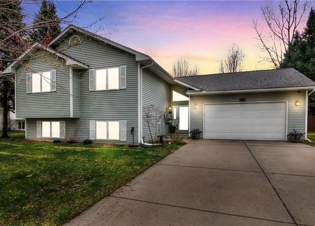 Property at 2103 Deblene Ln, Eau Claire, WI 54703, 4 beds, 3 baths