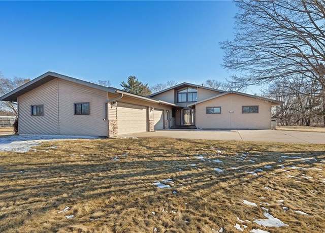 Property at 23497 Elm St, Independence, WI 54747, 5 beds, 2.5 baths