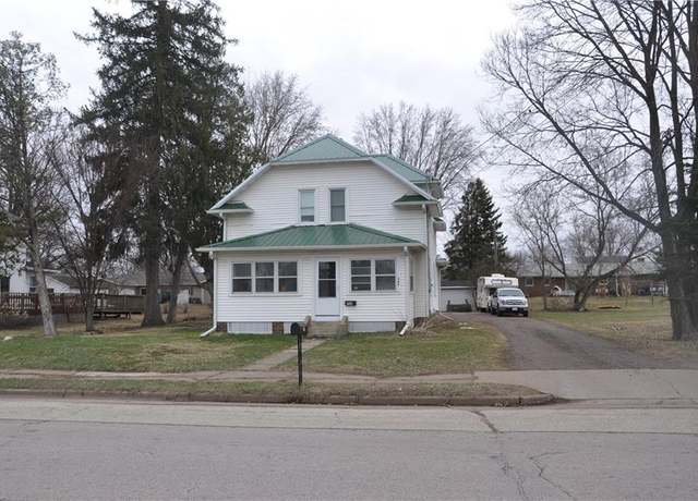 Property at 568 W Main St, Mondovi, WI 54755, 5 beds, 1 bath