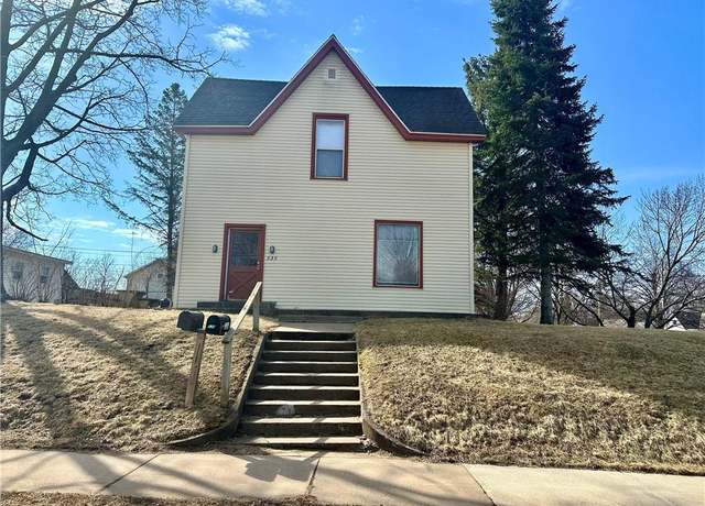 Property at 539 Lake St Unit 1-2, Eau Claire, WI 54703, 5 beds, 2 baths