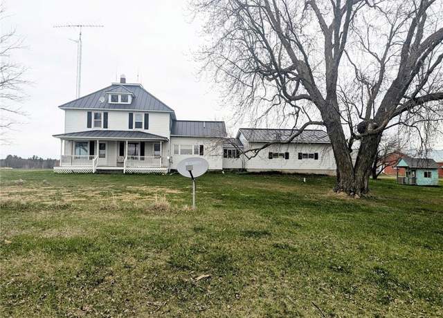 Property at 387 27th St, New Auburn, WI 54757, 5 beds, 1.5 baths