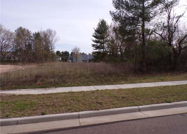 Property at 1621 Red Pine Ct, Eau Claire, WI 54701