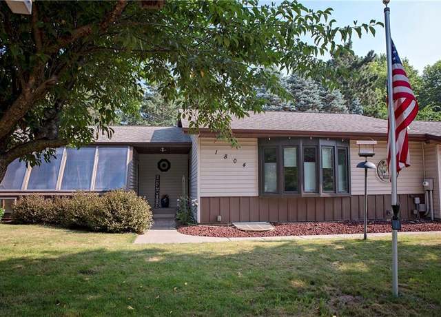 Property at 1804 Bunker Ln, Eau Claire, WI 54701, 2 beds, 2.5 baths