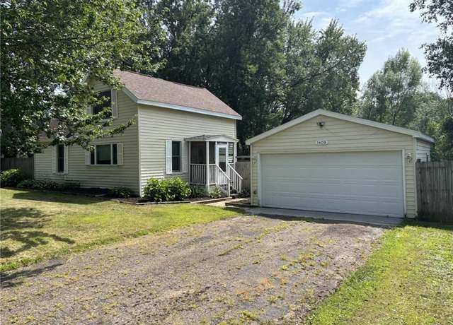 Property at 1409 Vine St, Eau Claire, WI 54703, 3 beds, 1 bath