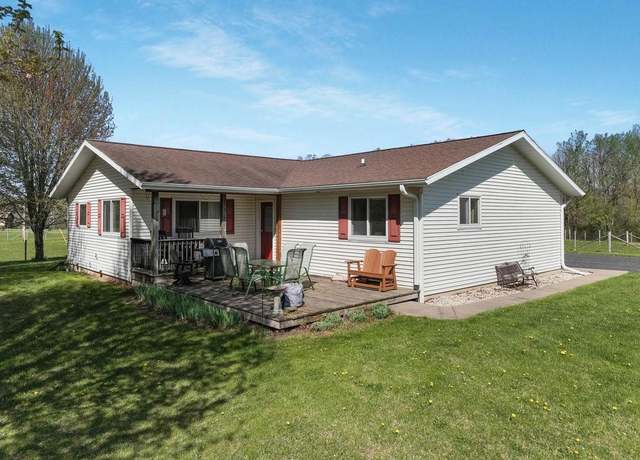 Property at 27484 County Highway X, Cadott, WI 54727, 4 beds, 3 baths