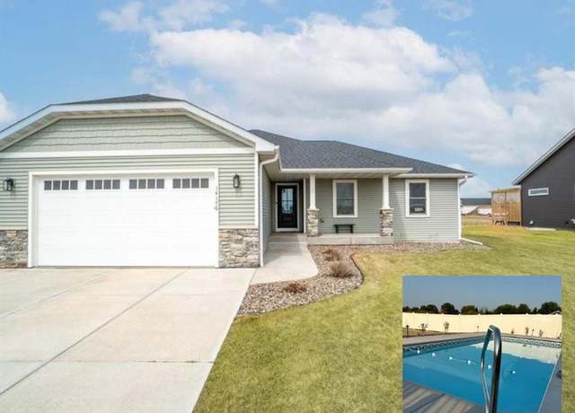 Property at 14176 41st Ave, Chippewa Falls, WI 54729, 5 beds, 3 baths