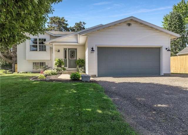 Property at 2003 Vine St, Eau Claire, WI 54703, 4 beds, 2 baths