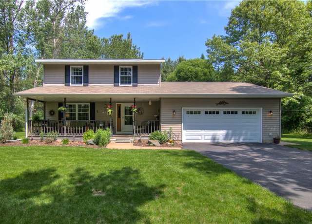 Property at 1820 Evergreen Ter, Eau Claire, WI 54701, 3 beds, 2.5 baths