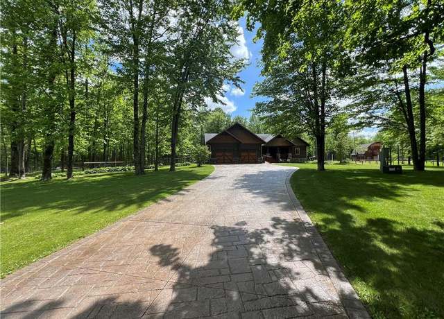 Property at 36701 165th Ave, Stanley, WI 54768, 5 beds, 3.5 baths