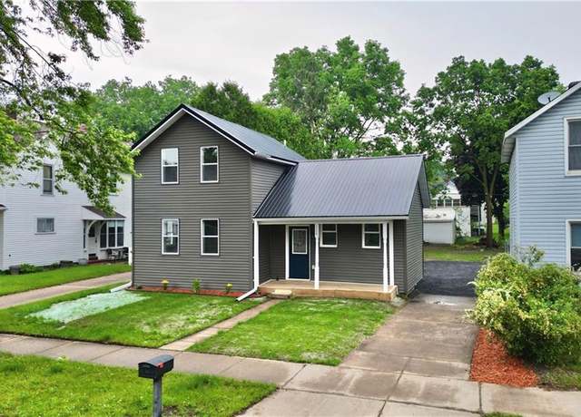 Property at 1226 Bellevue Ave, Eau Claire, WI 54703, 4 beds, 1.5 baths