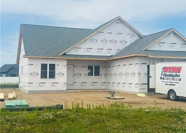 Property at 4118 142nd St, Chippewa Falls, WI 54729, 5 beds, 3 baths