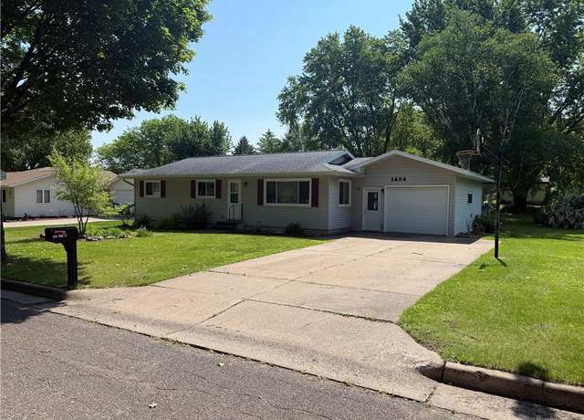 Property at 1434 York St, Bloomer, WI 54724, 3 beds, 1 bath