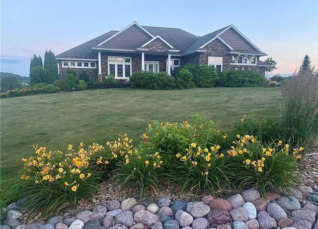 Property at 1747 E Drinkman Ln, Eau Claire, WI 54701, 5 beds, 3.5 baths