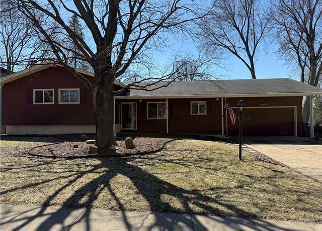 Property at 1637 Skeels Ave, Eau Claire, WI 54701, 3 beds, 3 baths