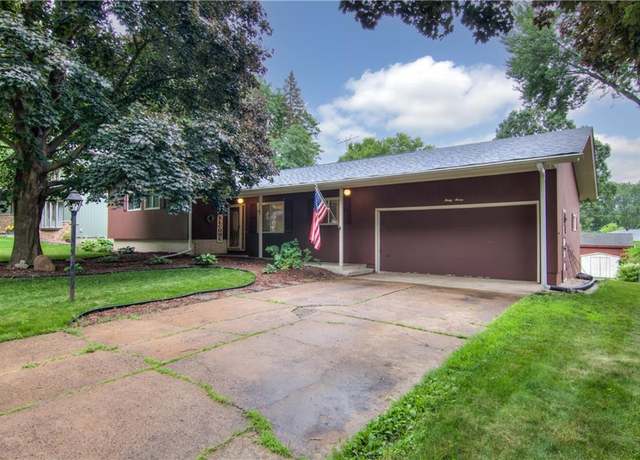 Property at 1637 Skeels Ave, Eau Claire, WI 54701, 3 beds, 3 baths