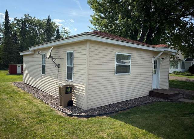 Property at 413 Pine St, Cadott, WI 54727, 2 beds, 1 bath