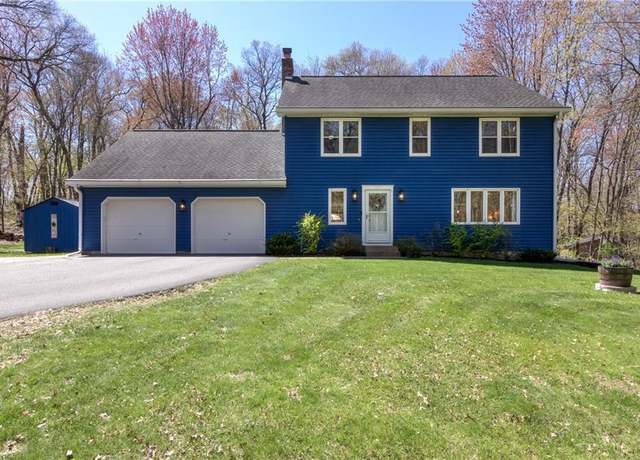 Property at E1924 Kirk Ct, Eau Claire, WI 54701, 4 beds, 3 baths
