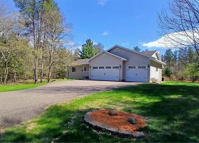 Property at 6259 Joanne Ln, Altoona, WI 54720, 5 beds, 3 baths