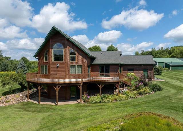 Property at 1475 7 1/2 Ave, Barron, WI 54812, 3 beds, 2.5 baths