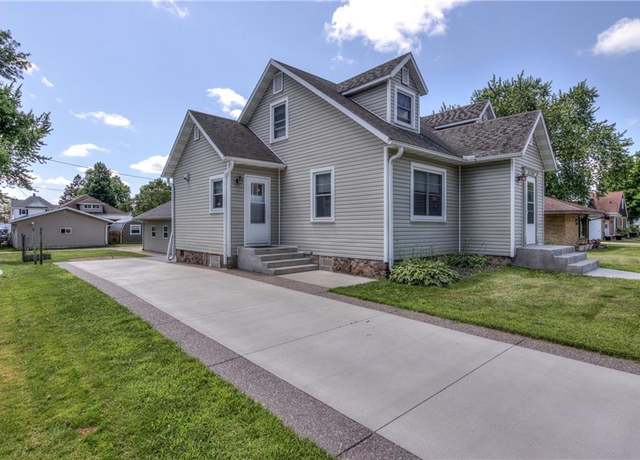 Property at 1520 10th Ave, Bloomer, WI 54724, 3 beds, 2 baths