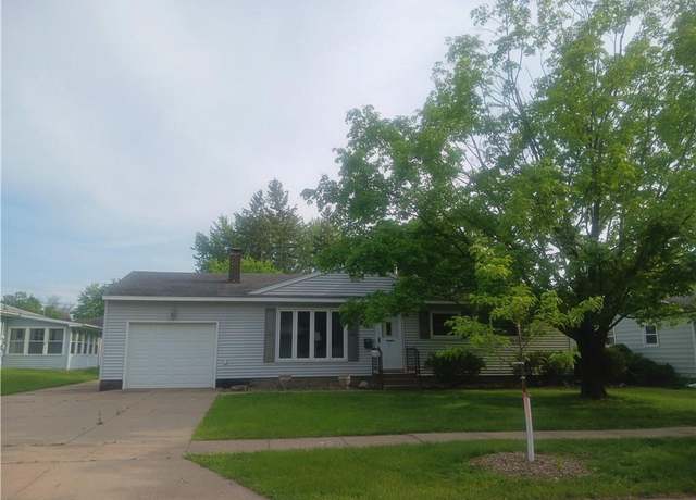 Property at 2511 Garfield Ave, Altoona, WI 54720, 3 beds, 1 bath