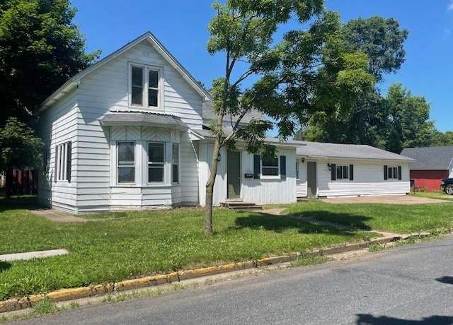Property at 1321 2nd St, Menomonie, WI 54751, 7 beds, 2 baths