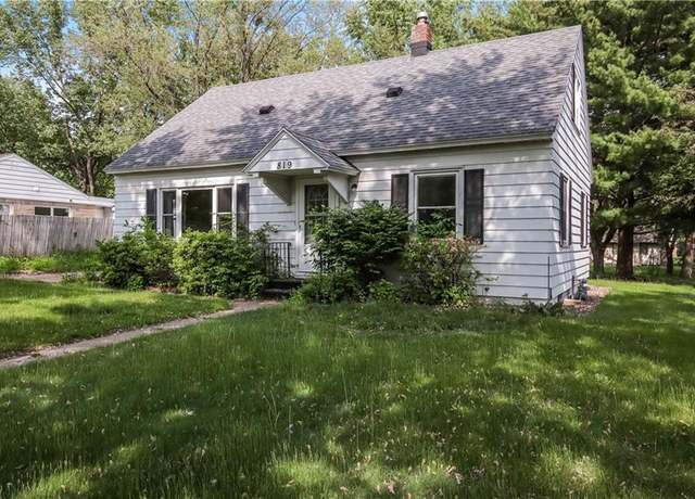Property at 819 Maple St, Chippewa Falls, WI 54729, 3 beds, 1.5 baths