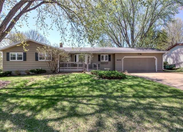 Property at 1605 W Mead St, Eau Claire, WI 54703, 3 beds, 2 baths