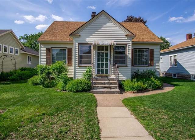 Property at 1814 Hogeboom, Eau Claire, WI 54701, 3 beds, 1.5 baths